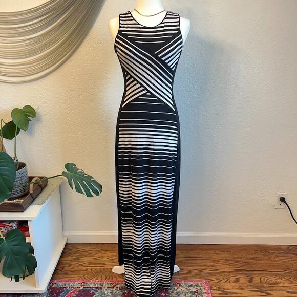 EUC Sleeveless Cross Stripes Fitted Maxi Dress White House Black Market Sz XS - Picture 1 of 15